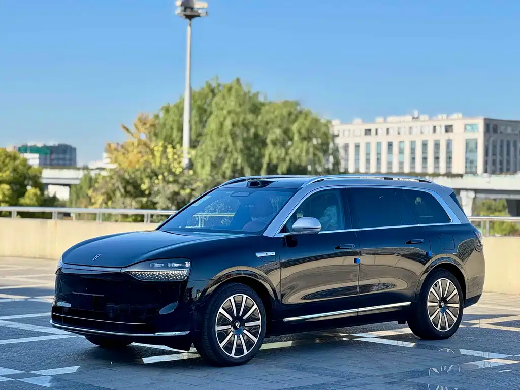 AITO ASK THE WORLD M9