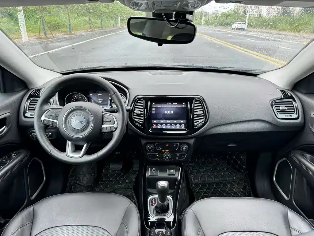 Jeep Compass — миниатюра 9