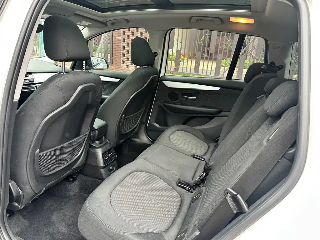 BMW 2 SERIES MULTIFUNCTIONAL STATION WAGON