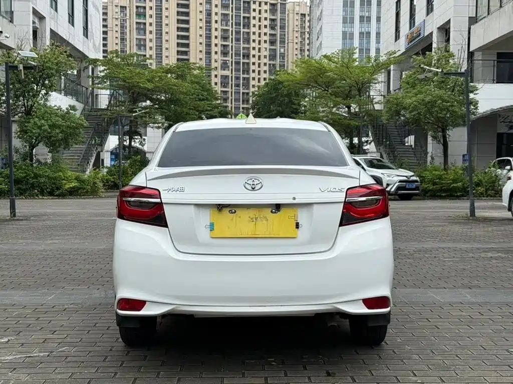 Toyota Vios — миниатюра 9