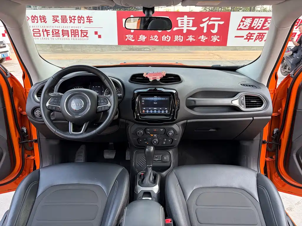 Jeep Renegade — миниатюра 8