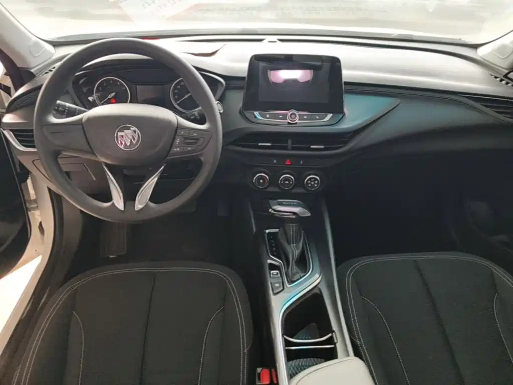 Buick Verano — миниатюра 10