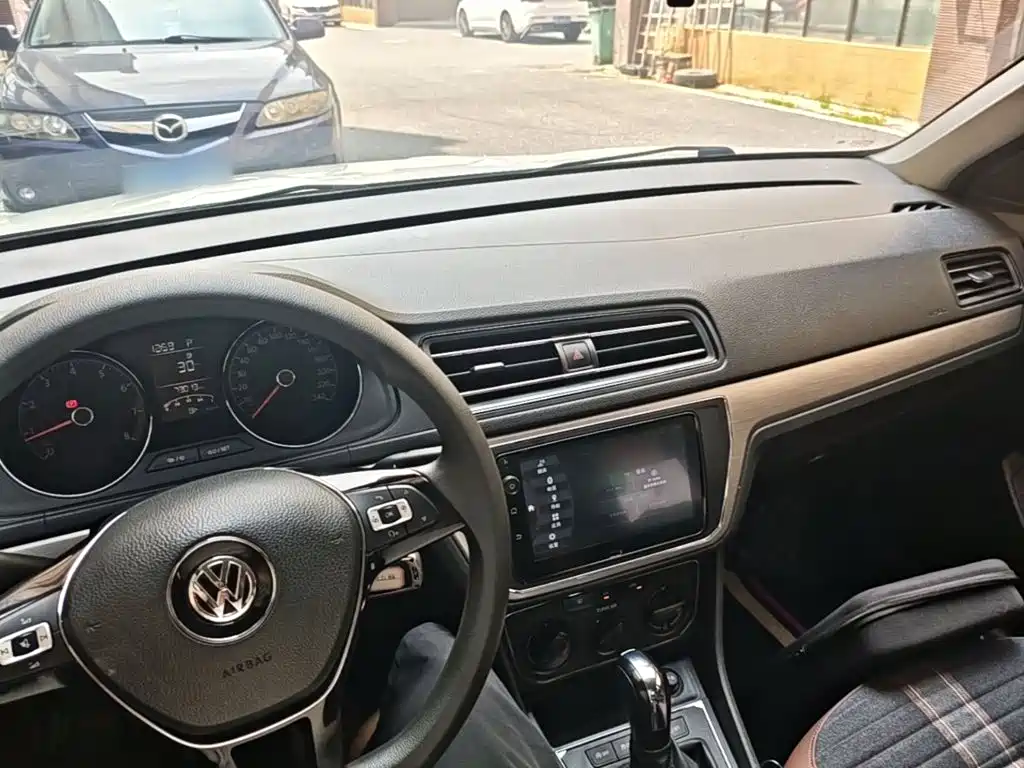 Volkswagen Lavida — миниатюра 10