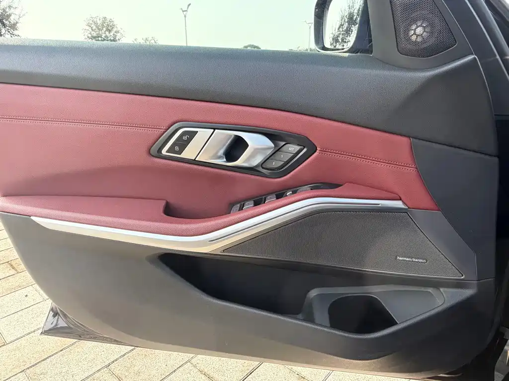 BMW 3 Series — миниатюра 17