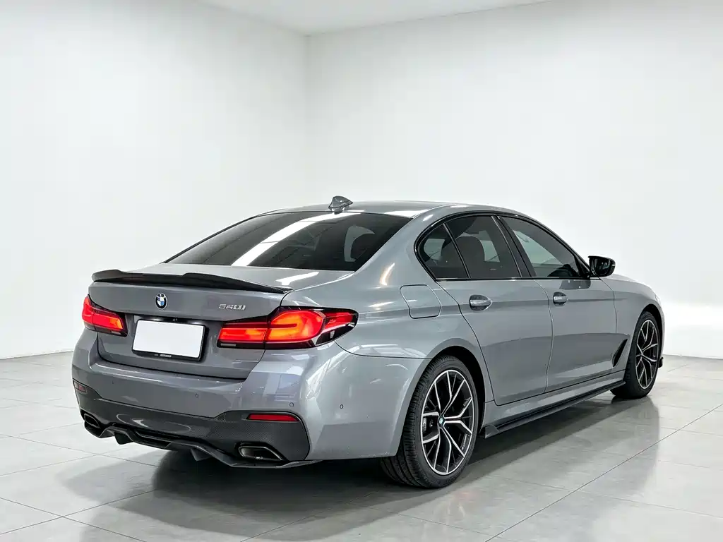 BMW 5 Series (Import) — миниатюра 8
