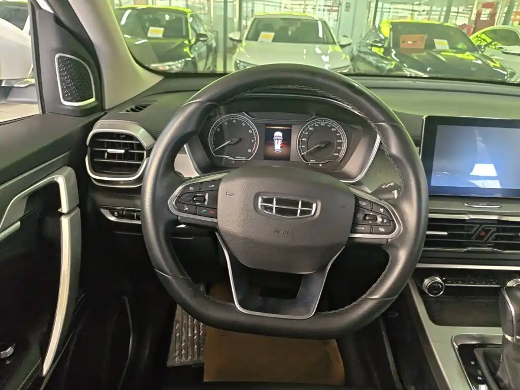 Geely Binyue — миниатюра 11
