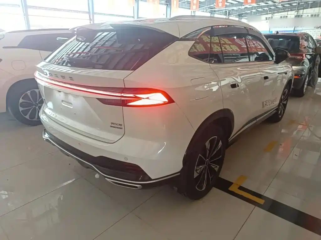 Roewe RX5 — миниатюра 7