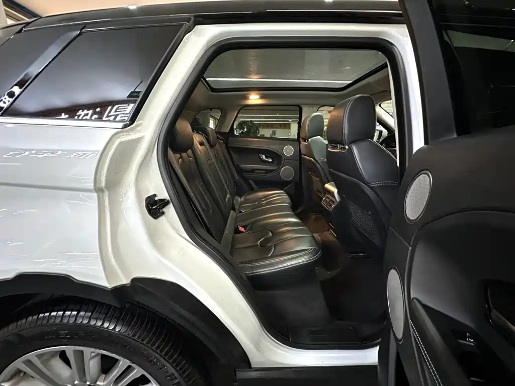 Land Rover Evoque (Import) — миниатюра 24