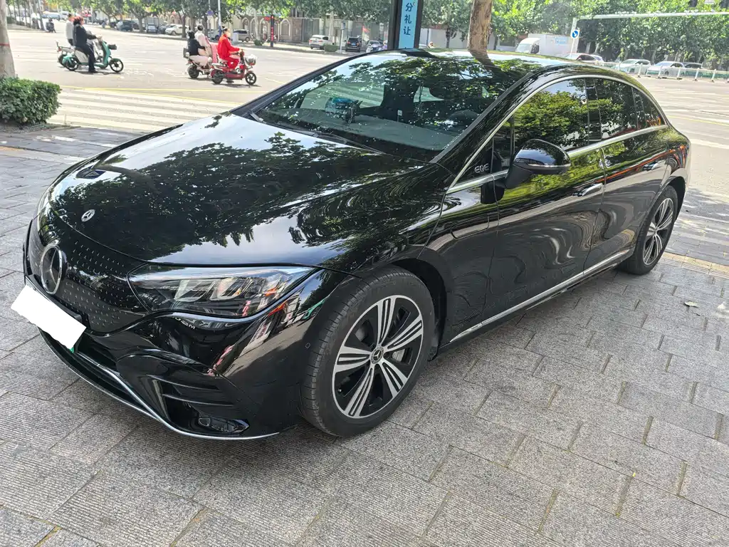 Mercedes-Benz EQE