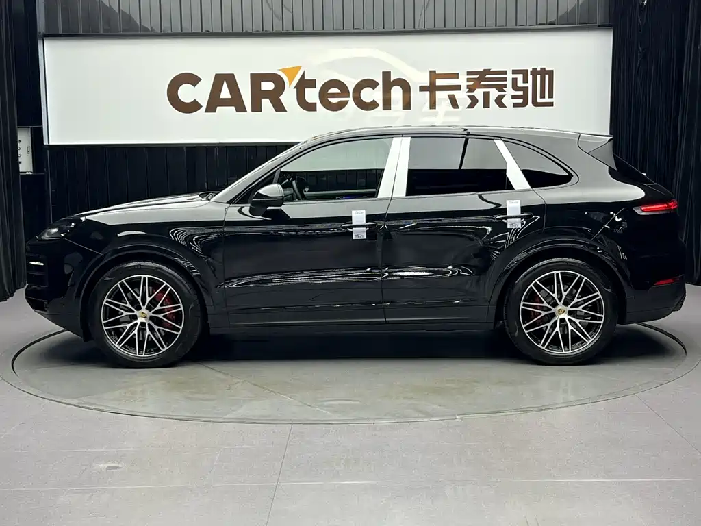 Porsche Cayenne — миниатюра 3