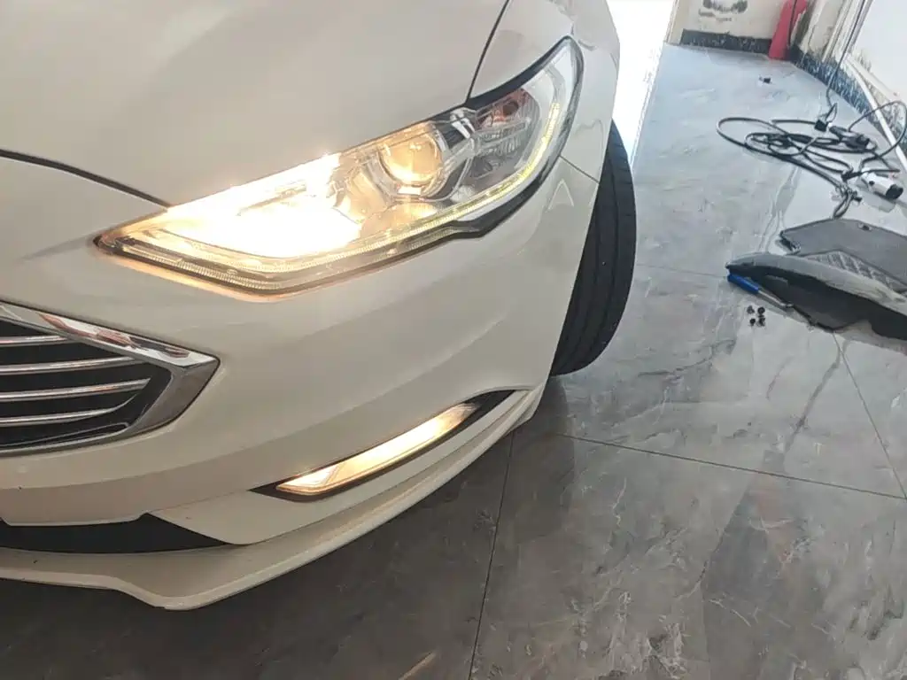 Ford Mondeo — миниатюра 24