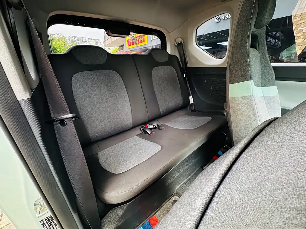 Wuling MINIEV — миниатюра 13