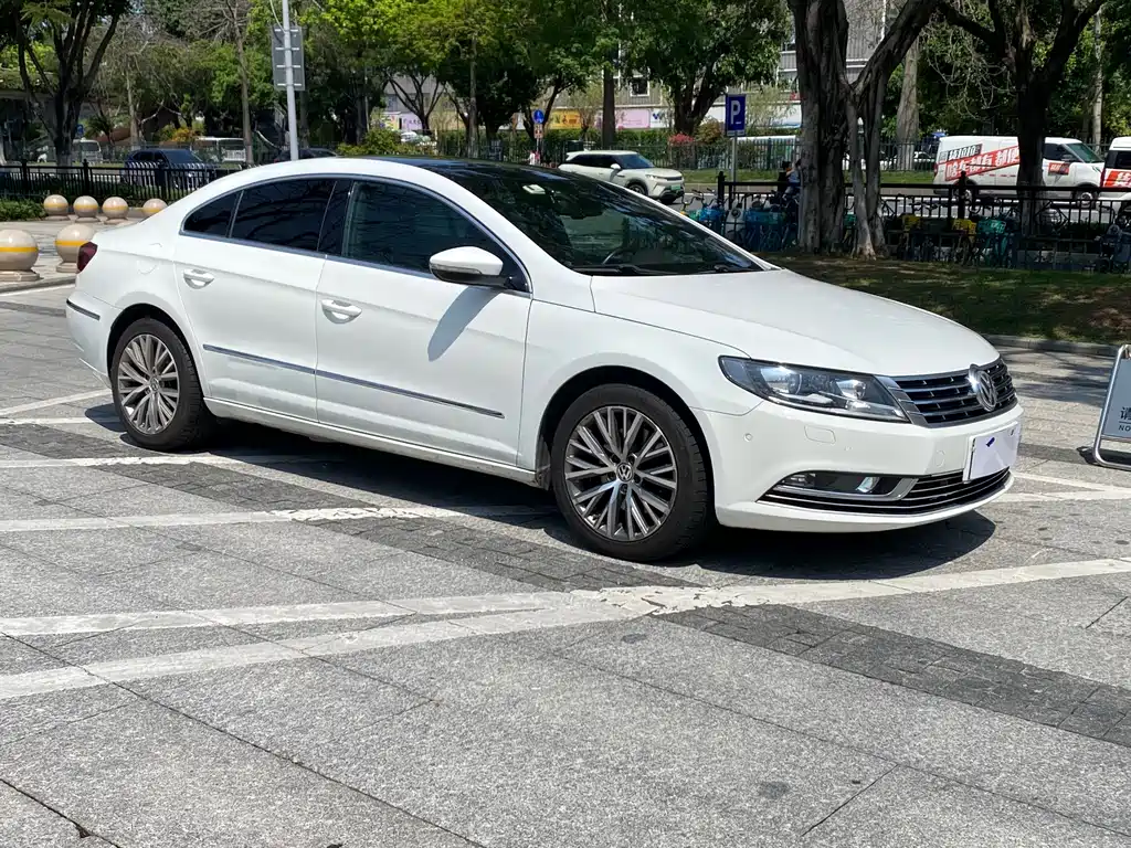 Volkswagen FAW - Passat CC CC 2013 2.0TSI Luxury