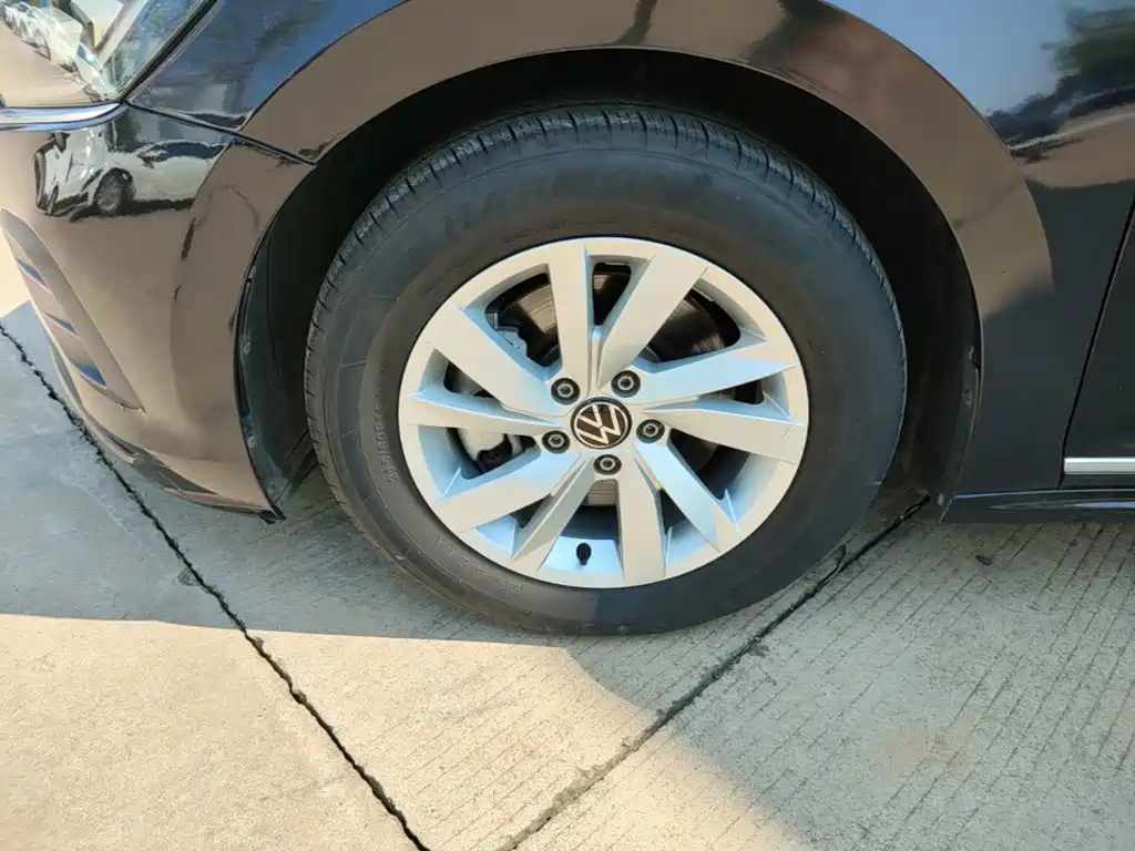 Volkswagen Passat — миниатюра 23