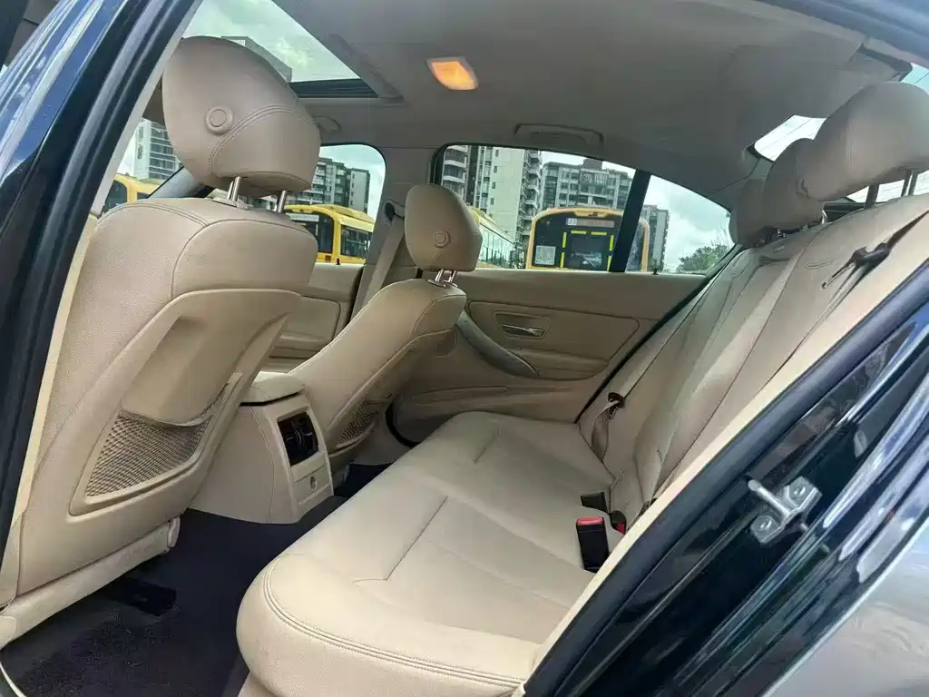BMW 3 Series — миниатюра 5
