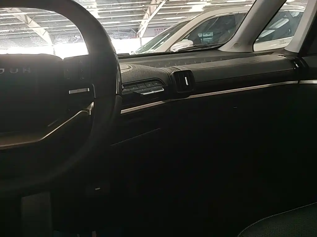 Baojun KiWi EV — миниатюра 13