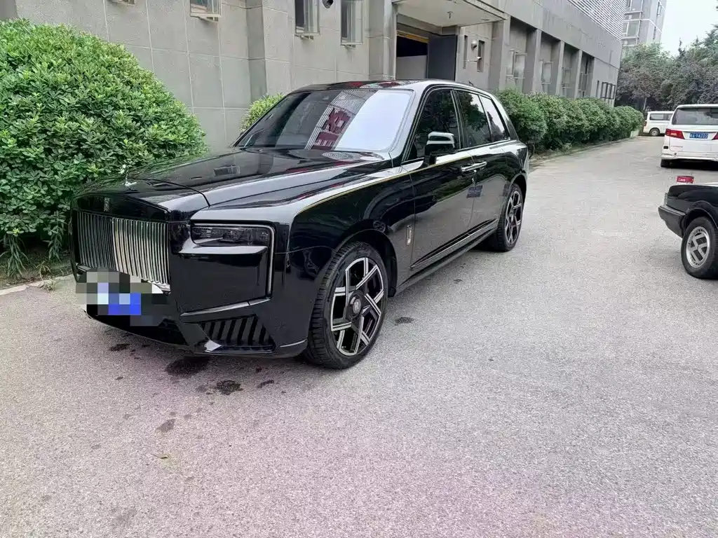Rolls-Royce Cullinan — миниатюра 2