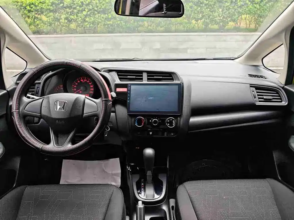 Honda Fit — миниатюра 18