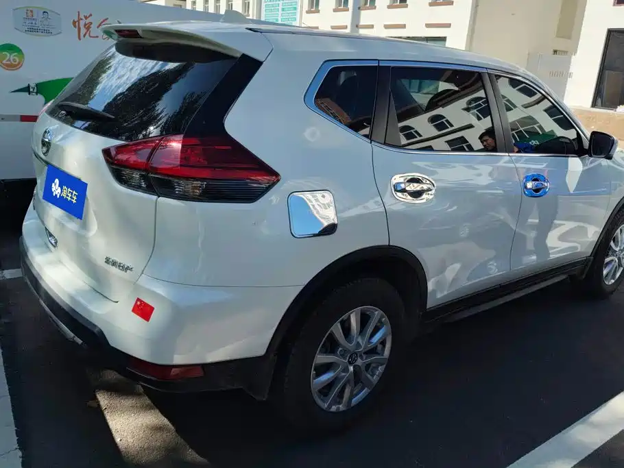 Nissan X-Trail — миниатюра 3