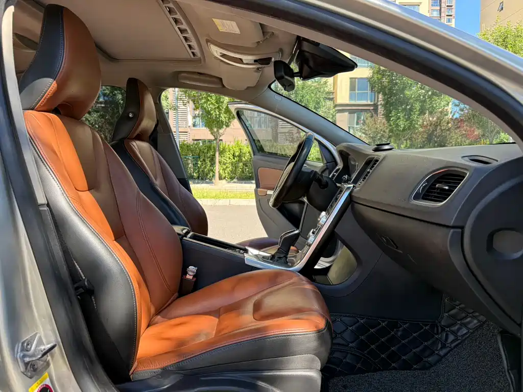 Volvo S60 — миниатюра 8
