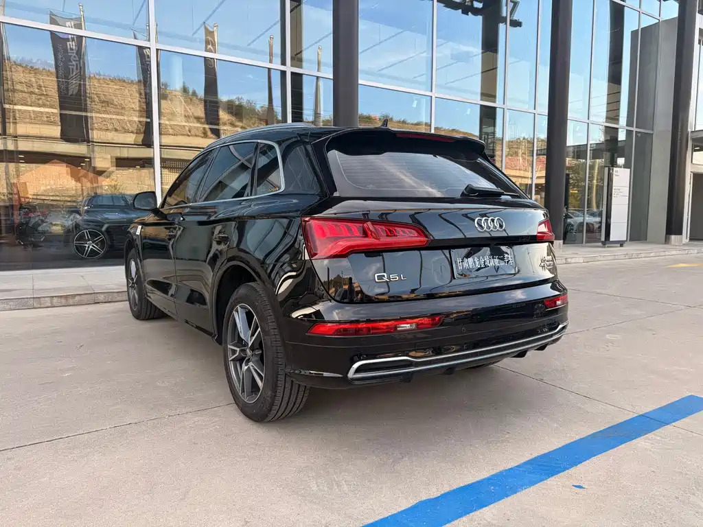 Audi Q5L — миниатюра 9