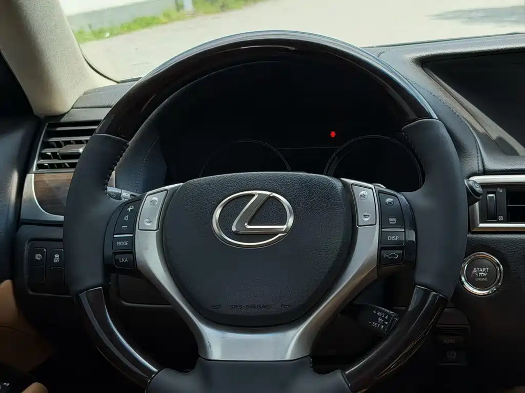 Lexus GS — миниатюра 6