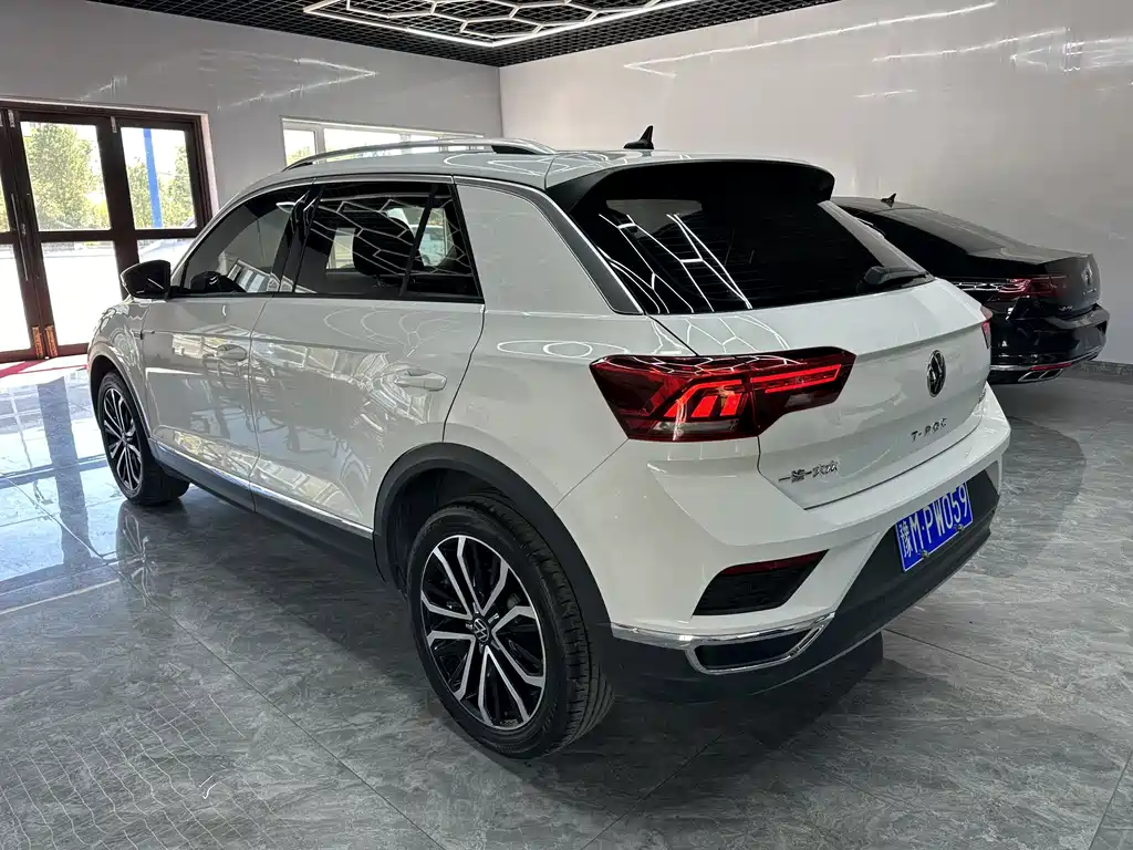 Volkswagen T-Roc — миниатюра 4