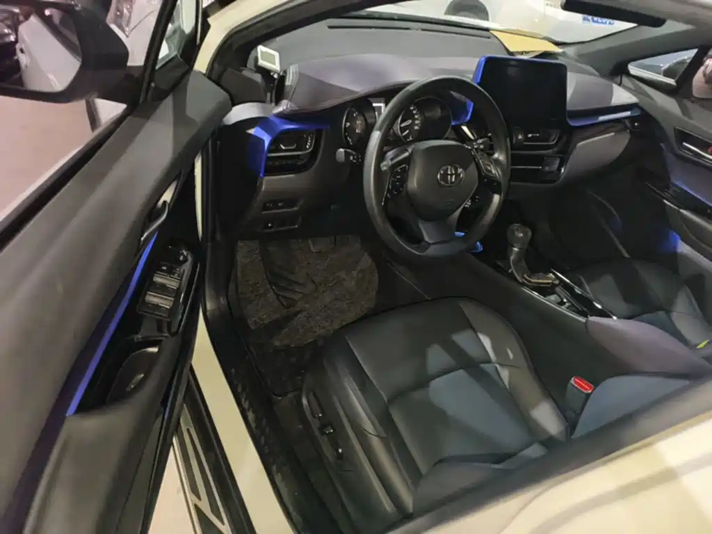 Toyota C-HR — миниатюра 16