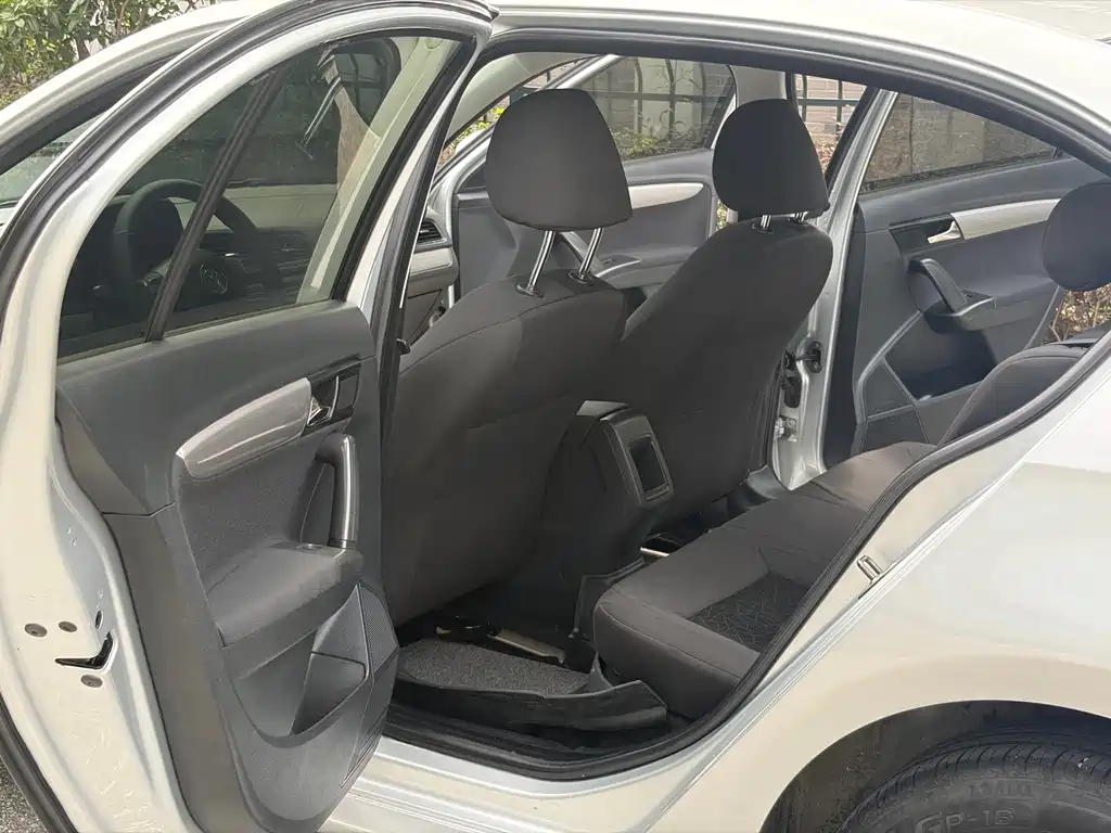 Volkswagen Lavida — миниатюра 12