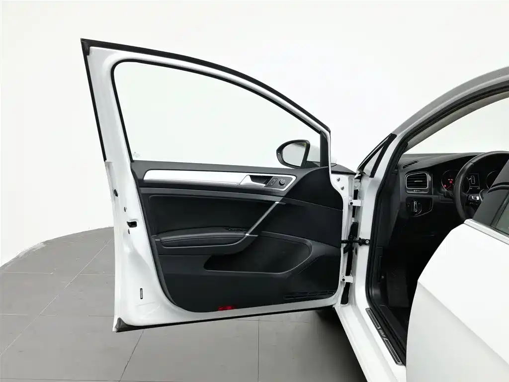 Volkswagen Golf 2018 1.6L AT Comfort