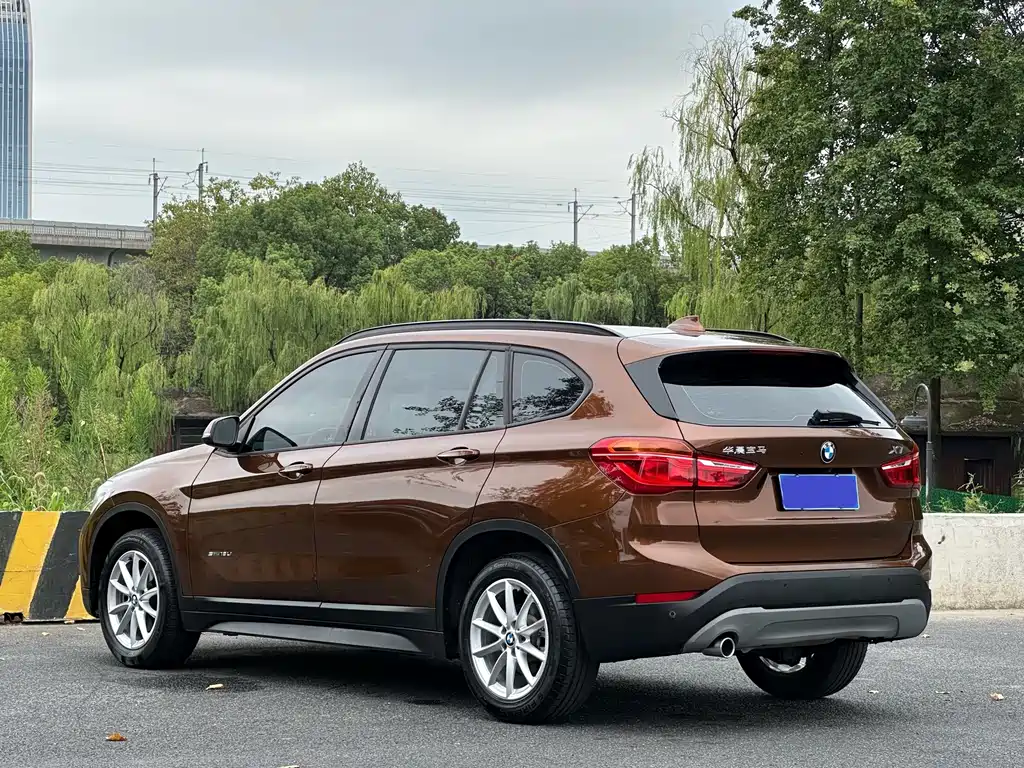 BMW X1 — миниатюра 5