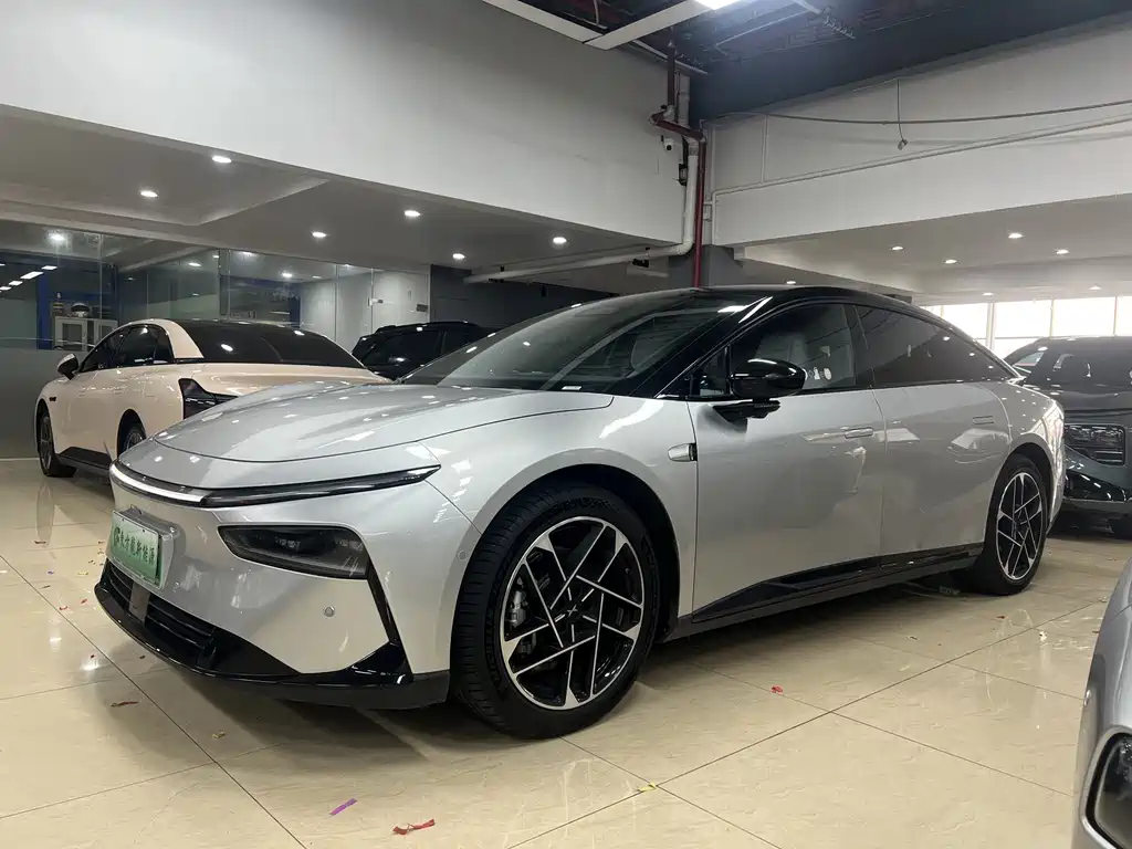 XPeng P7+