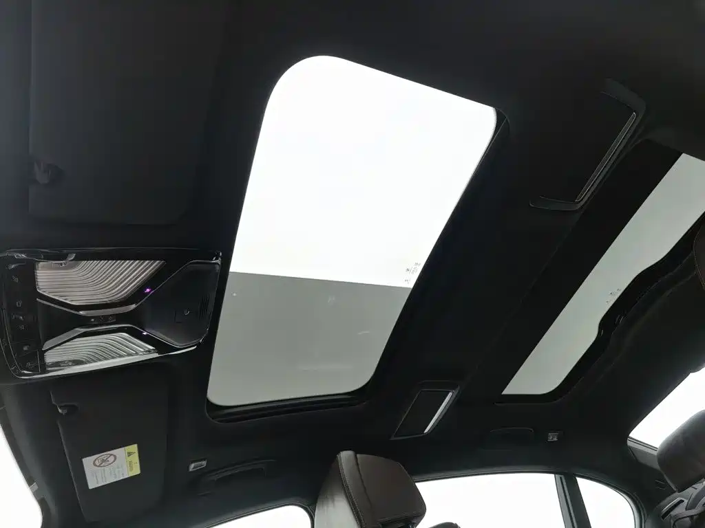 BMW 7 Series — миниатюра 14