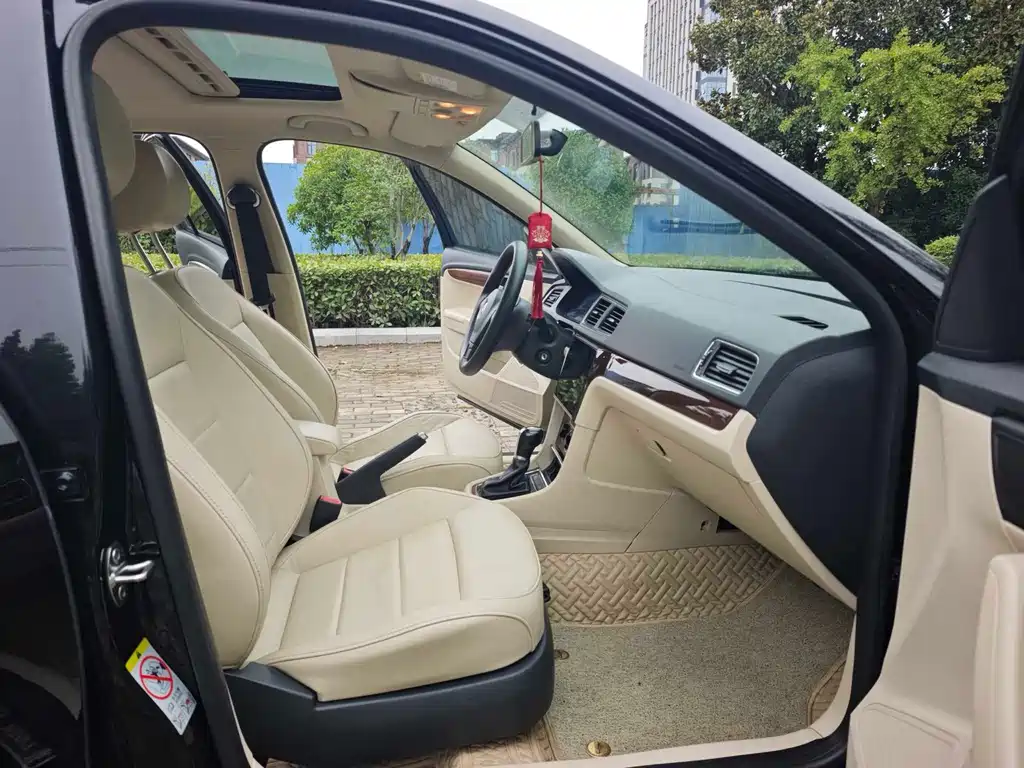 Volkswagen Lavida — миниатюра 11