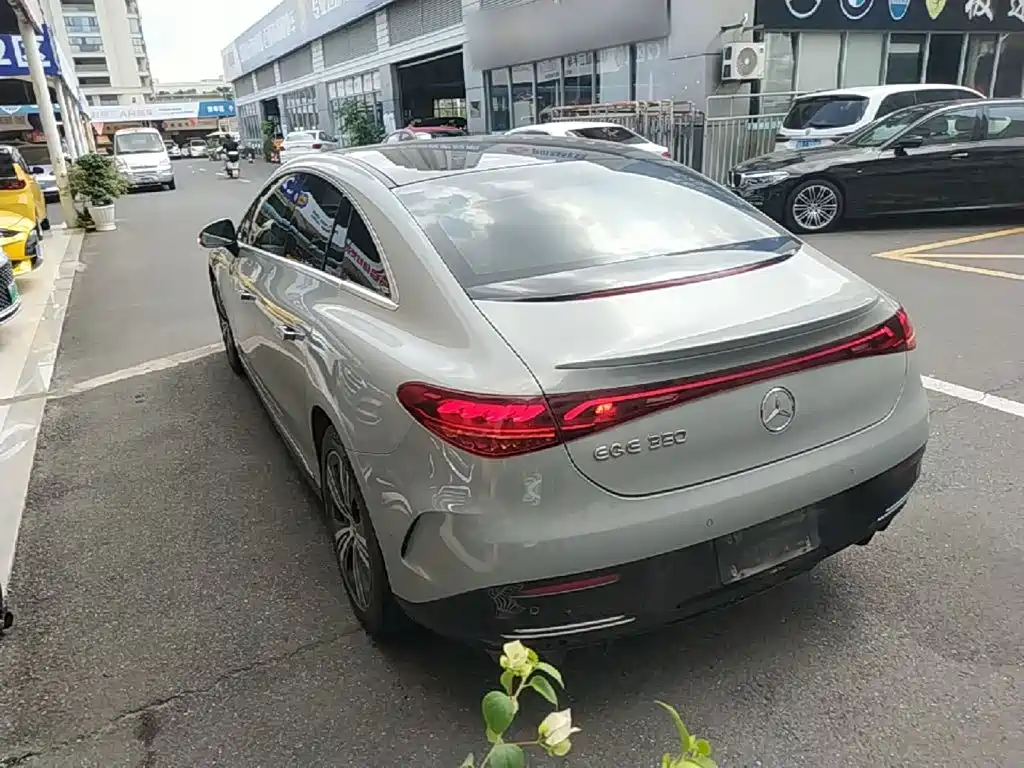 Mercedes-Benz EQE — миниатюра 5