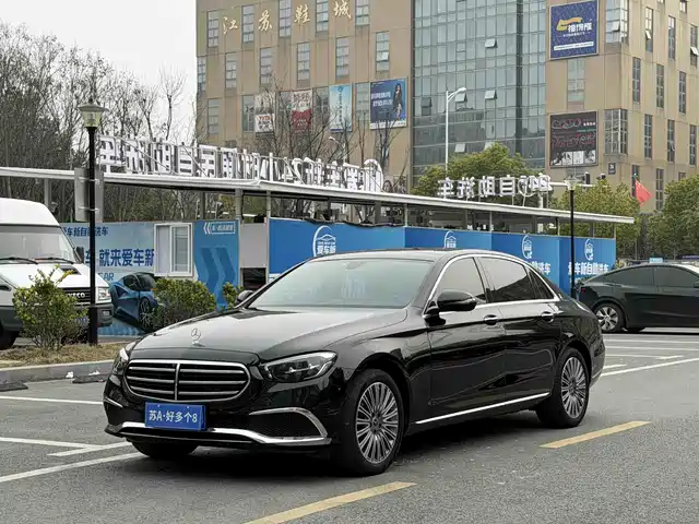 MERCEDES-BENZ E CLASS