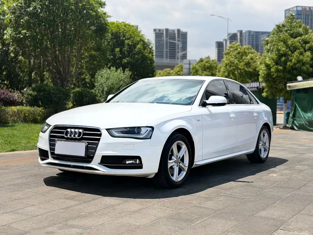 Audi A4L 2015