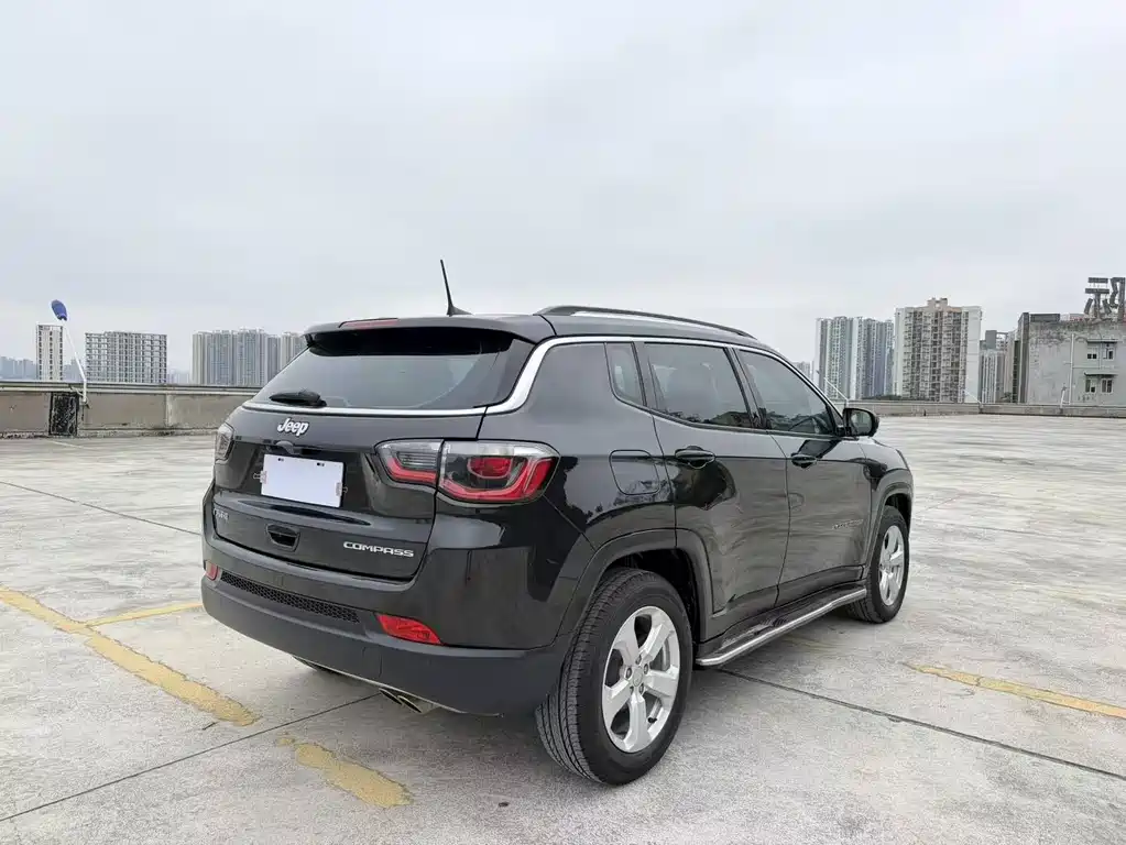 Jeep Compass — миниатюра 16