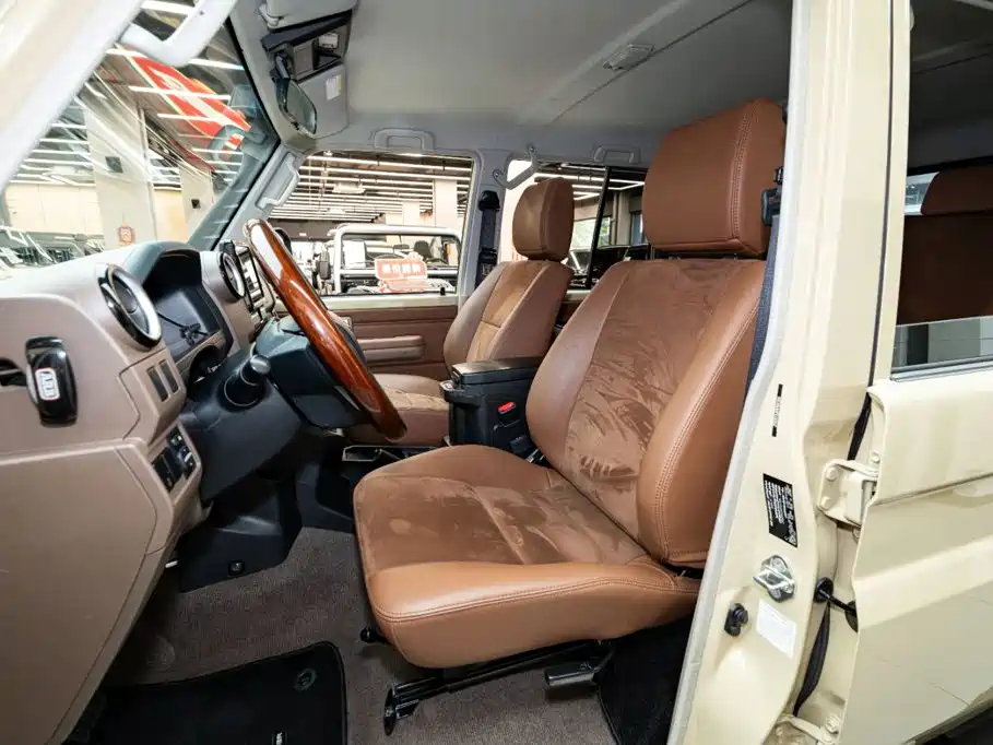 Toyota Land Cruiser — миниатюра 6
