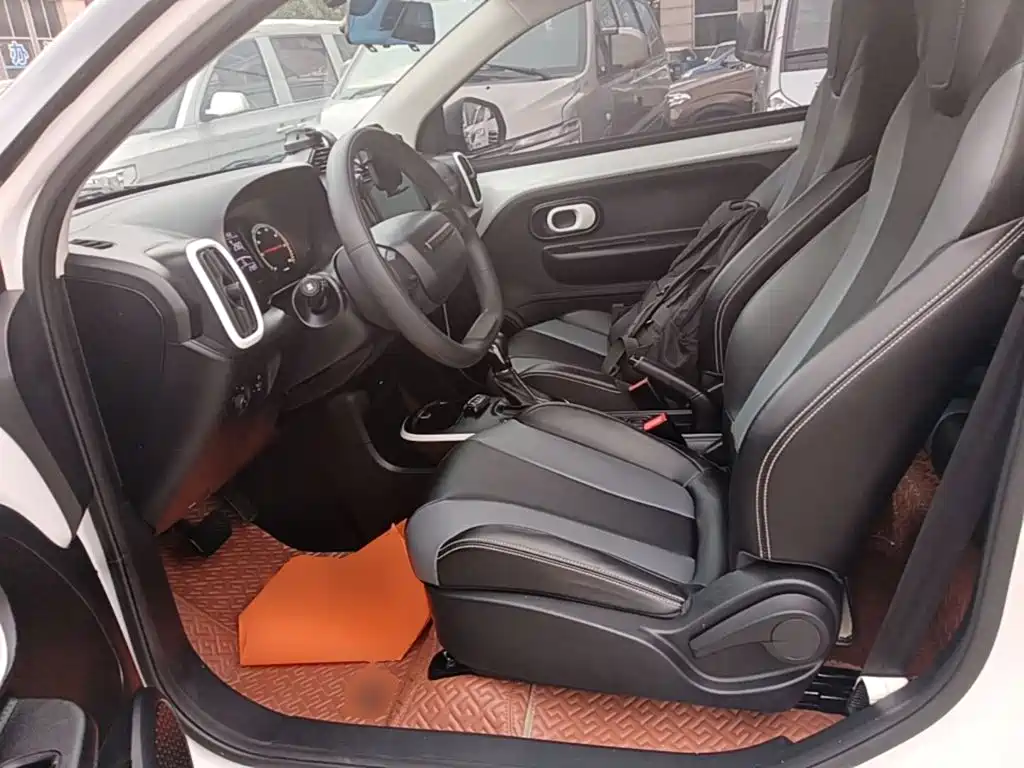 Roewe Clever — миниатюра 15