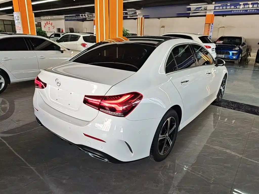 Mercedes-Benz A-Class — миниатюра 7