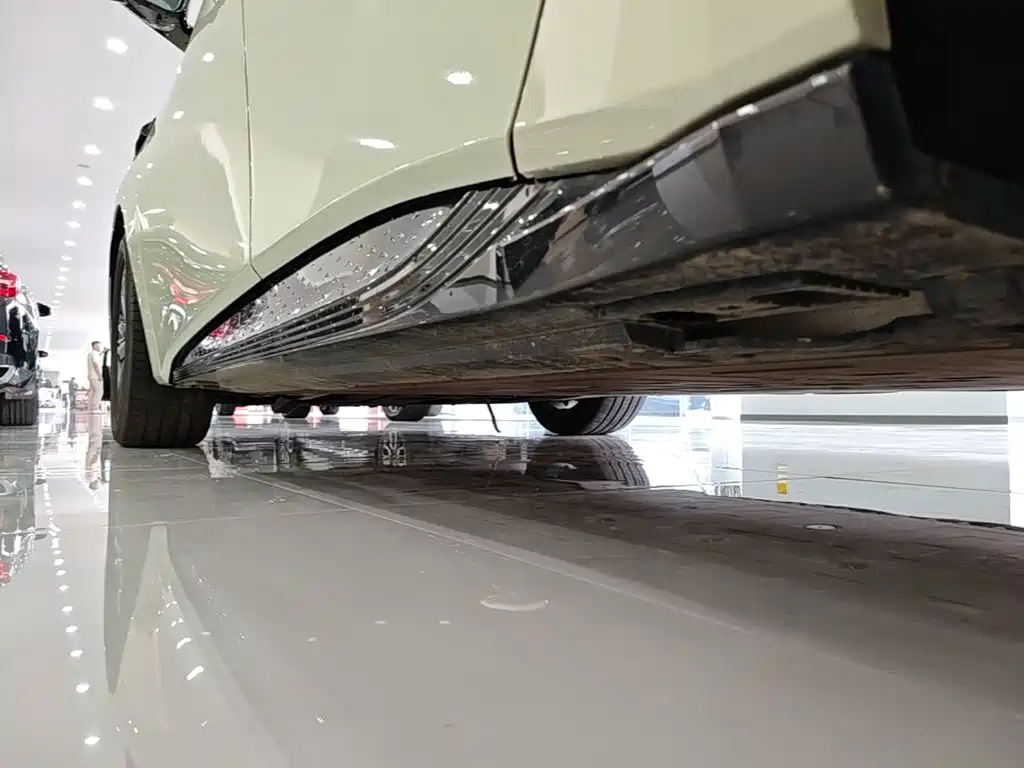 Hongqi Hongqi EH7 — миниатюра 22