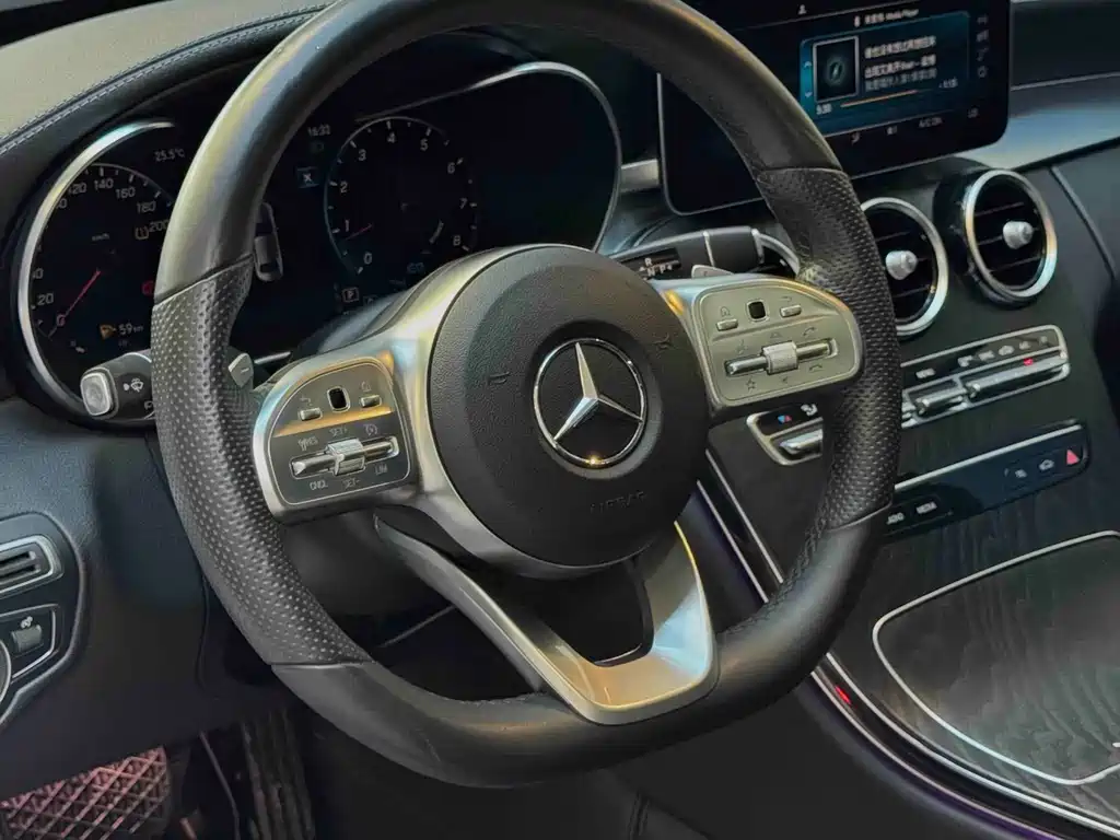 Mercedes-Benz C-Class — миниатюра 7