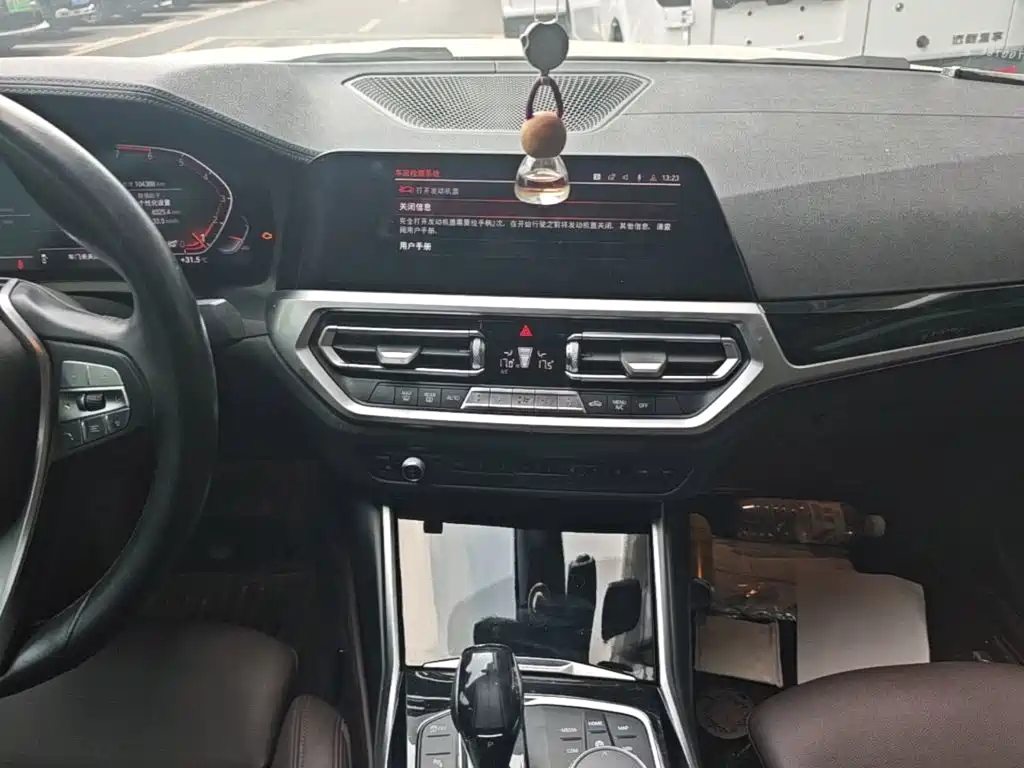 BMW 3 Series — миниатюра 13