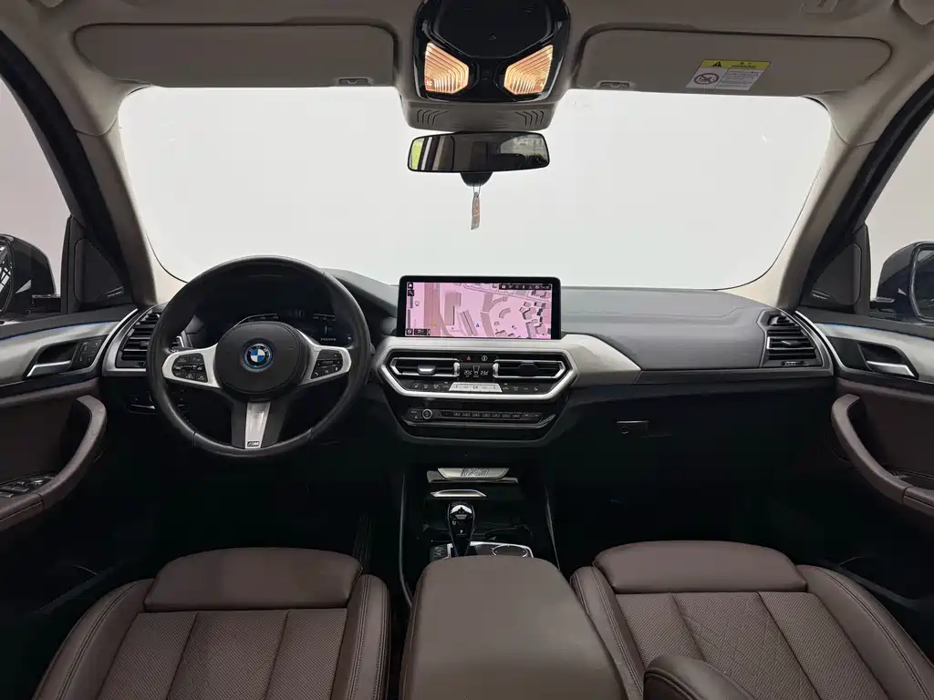 BMW iX3 — миниатюра 7