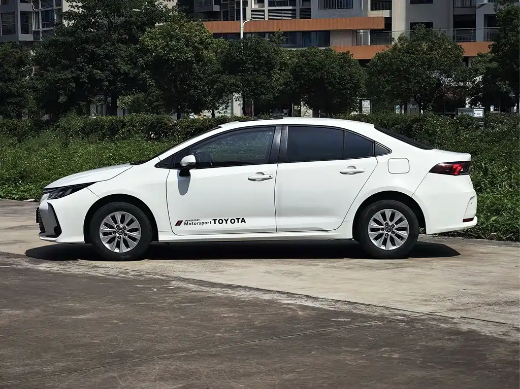 Toyota Corolla — миниатюра 5