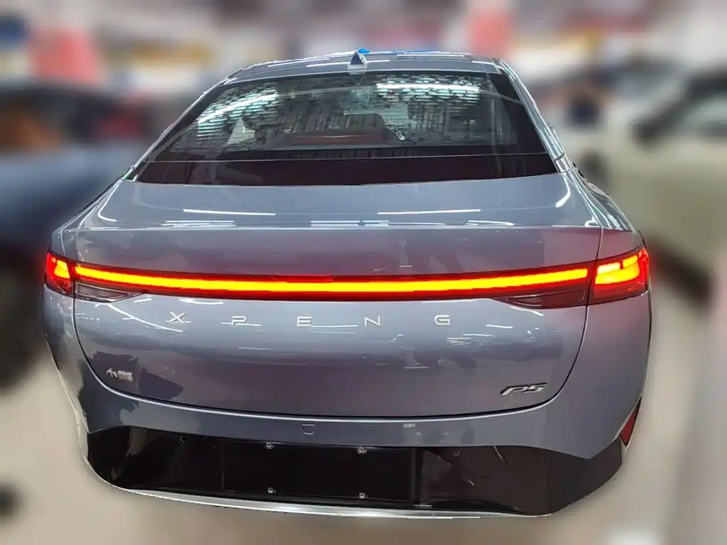XPeng P5 — миниатюра 8