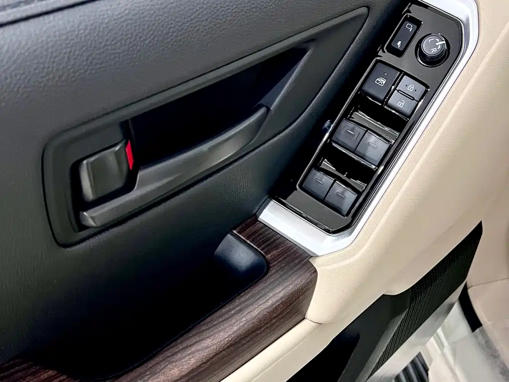 Toyota Land Cruiser 2026 4.0L AT