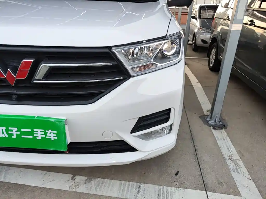 Wuling Hongguang — миниатюра 24
