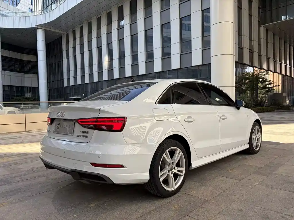 Audi A3 — миниатюра 10